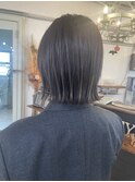 毛先カラー×切りっぱなしボブ