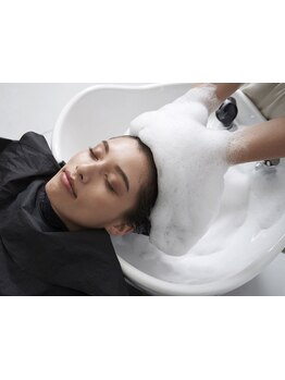 高い技術と厳選商材で見せかけだけではない本格ケアをご提供☆頭皮環境を整え、髪を健康な状態に導きます