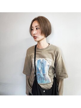 タロ(TALO) 【TALO】クールなショート×グレージュ