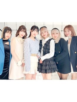 福岡で1番ハイトーンのお客様が多いサロンだから、とにかくダブルカラー/ブリーチが上手い♪【女性限定】