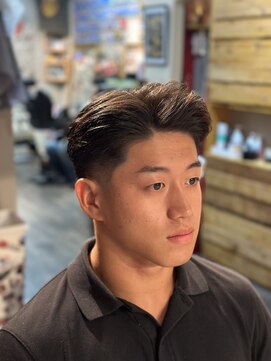 サンアンドマーリィズバーバー 駅前店(SON&MARLEY'S BAR BER) 七三/テーパーフェード/本厚木