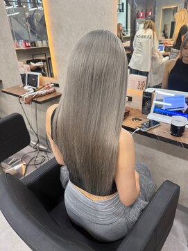 ラピス 大阪心斎橋店(Lapis) プラチナグレー☆☆