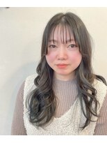 リリー LILY ヘアー メイク HAIR アンド & MAKE&nbsp;20代30代40代大人かわいいゆるふわスタイル◎グレーアッシュ