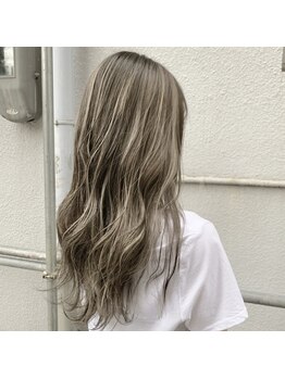 トワ バイ ルート(TOWA by Root)の写真/ブリーチカラーハイライトカラーバレイヤージュルーツカラーどんなカラーも楽しんでいただけます。