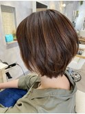 丸みがかわいいショートボブ