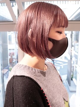 ロリム(RorriM) 前下がりボブ　ピンクベージュ　ダブルカラー　ケアブリーチ