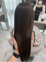 アラナ 薬院(alana) 髪質改善ストレート《乾かすだけでキマる》