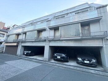 メゾンドミニョン(Maison de Mignon)の写真/隠れ家的雰囲気のサロン。可愛い髪型にしたい！と思った際はお気軽に足を運んで下さい