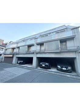 隠れ家的雰囲気のサロン。可愛い髪型にしたい！と思った際はお気軽に足を運んで下さい