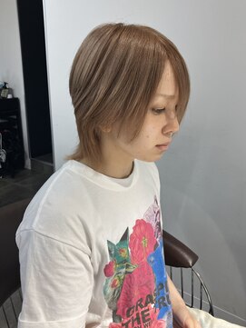 アフィナー 新宿(Afinar) ミルクティーベージュ