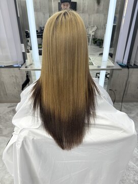 エヴァン(HEVIN) ブリーチ毛に美髪矯正