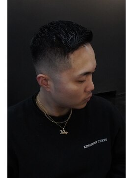 キングスマントーキョー 三鷹店(KINGSMAN TOKYO) アップバング / ツーブロック / スキンフェード[三鷹/バーバー]