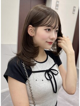 パルス ヨコハマ(PULSE yokohama) 小顔顔周りレイヤーカットミディアムレイヤーオリーブベージュ