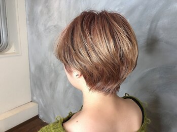 オト(O.to)の写真/ショートにするならココ！丁寧なカウンセリングと熟練のカット技術で、扱いやすく可愛い大人ショートに＊