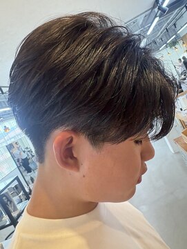 グランデュール 東静岡池田店(GRANDEUR) メンズ刈り上げセンターパート/静岡メンズ/静岡東静岡草薙清水