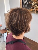 ヘアメイク デザート(HAIR MAKE DESART)&nbsp;アベ 【ショートボブ×白髪ぼかしハイライト】
