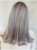 ミルクティーグレージュ×ミディボブ