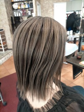 ヘアーズ ベリー 川西店(hairs BERRY) ベージュ