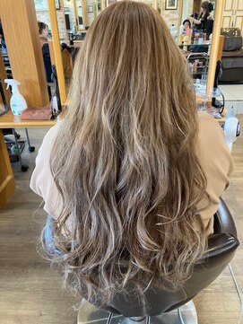 ラニ(lani) ハイライト　アッシュベージュ　沖縄市/桃原