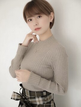 コモダ 神戸三宮(comoda) ショートヘア / 透け感カラー