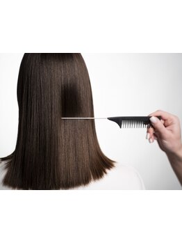 縮毛矯正が得意なサロンで、お客様の髪質に合わせた施術で、ヘアケアしながらまとまりのあるスタイルに♪