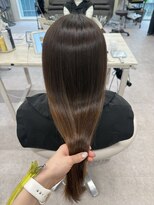 グーフィートーキョー 銀座(Goofy Tokyo) まとまり感とツヤ感の両方を兼ね備えた地毛風ストレート
