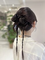 アンベリールフルー(EMBELLIR fleur)&nbsp;お呼ばれヘア｜水引き風カチモリヘア｜成人式ヘアセット