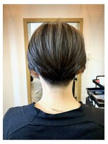 ヘアーズリッカ(Hair.s Rikka)&nbsp;刈り上げ女子/センターパートショート