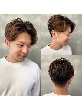 トゥージュ ベル(Toujours Belle) 刈り上げコンマセンターパート×ニュアンスパーマ