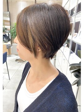 ステアケース 武蔵小杉店(stair:case) 大人ハンサムショート/白髪ぼかし/インナーカラー30代40代50代