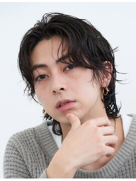 レタッチ バイ フィフス 天神大名(RETOUCH by fifth) スパイラルパーマメンズパーマメンズヘアセンターパート束間