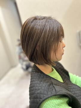 ガレリアエレガンテ 尾張旭店(GALLARIA Elegante) 丸みショートボブ