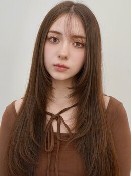 ヒュー 広島(HEW)の写真/≪SNSで話題のstyleも再現◎≫骨格に合わせた顔周りの似合わせcutで小顔見え＆バランスアップ効果も