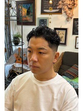 ゆとり炉の樹 のぐ男 テーパーフェードショート