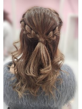 ハーフアップ♪