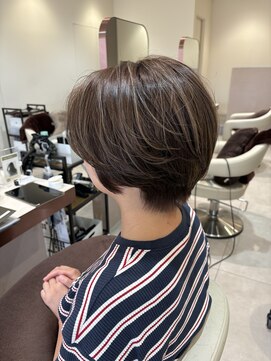 クララ 守谷店(CLALA) 大人女性に人気の立体感ハイライトショート