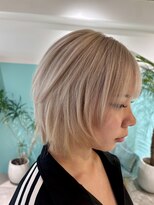 シーク(seak) 無造作ショート×ミルクティーカラー!