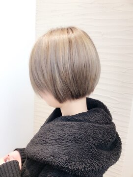 ヴィサージュ(VISAGE) 柔らかハイトーンベージュ