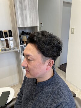 やすんち ビジネスマン×パーマ