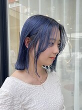 ノート(Nought) ハイトーンカラー小顔ヘアフェイスレイヤー切りっぱなしボブ20代