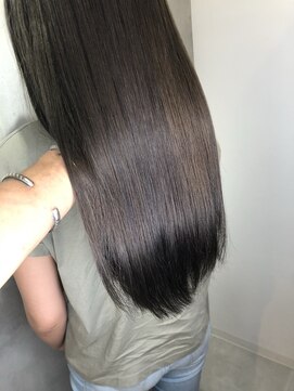 ルッソリベラ 池袋(Lusso libera) うるツヤロングストレート グレージュ 池袋◎30代40代50代