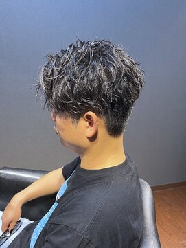 ビーダンディー(Bee dandy) ビジネスツーブロック デザインパーマ センターパート