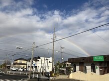 ビオスヘア(Bios hair)の雰囲気（交差点の角にあります。）