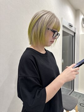 イロ(iro) ホワイト×ライムグリーン