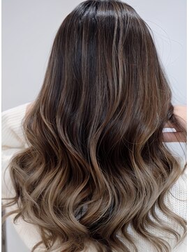 シェリー(Cherie) 白髪ぼかしハイライトカラー