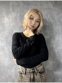 ショートボブウルフカットハンサムショート小顔ワンレン金髪