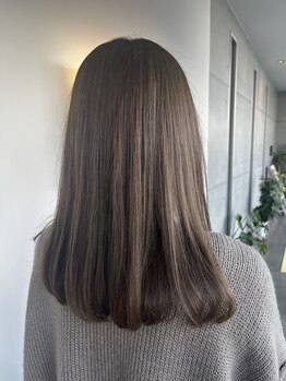 シャロン(Sharon by Rita)の写真/【透明感カラー×極上トリートメント】柔らかな質感を演出するダメージレスカラーとオージュアでツヤ美髪☆