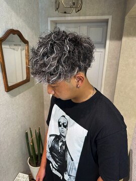 ゼスト クレス(ZEST Cres) 【立川CRESまなと】スペインカール×ホワイトメッシュ