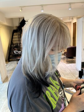 シー(See.) ホワイトシルバーカラー