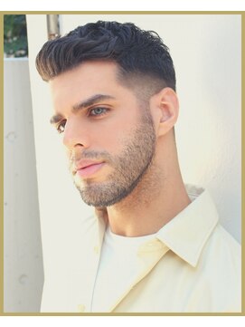 ジジバイワースホワイル(jiji by WORTH WHILE) スキンフェードツイストスパイラルセンターパートサイドパート